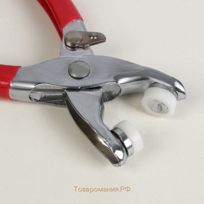 Щипцы для установки кнопок, с прорезиненными ручками, с кнопками 25 шт, 15 × 6,5 см, цвет серебряный/красный